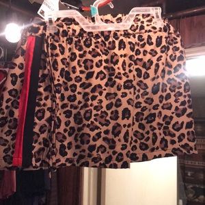Leopard shorts. Never warn $20.00. Size EXLG